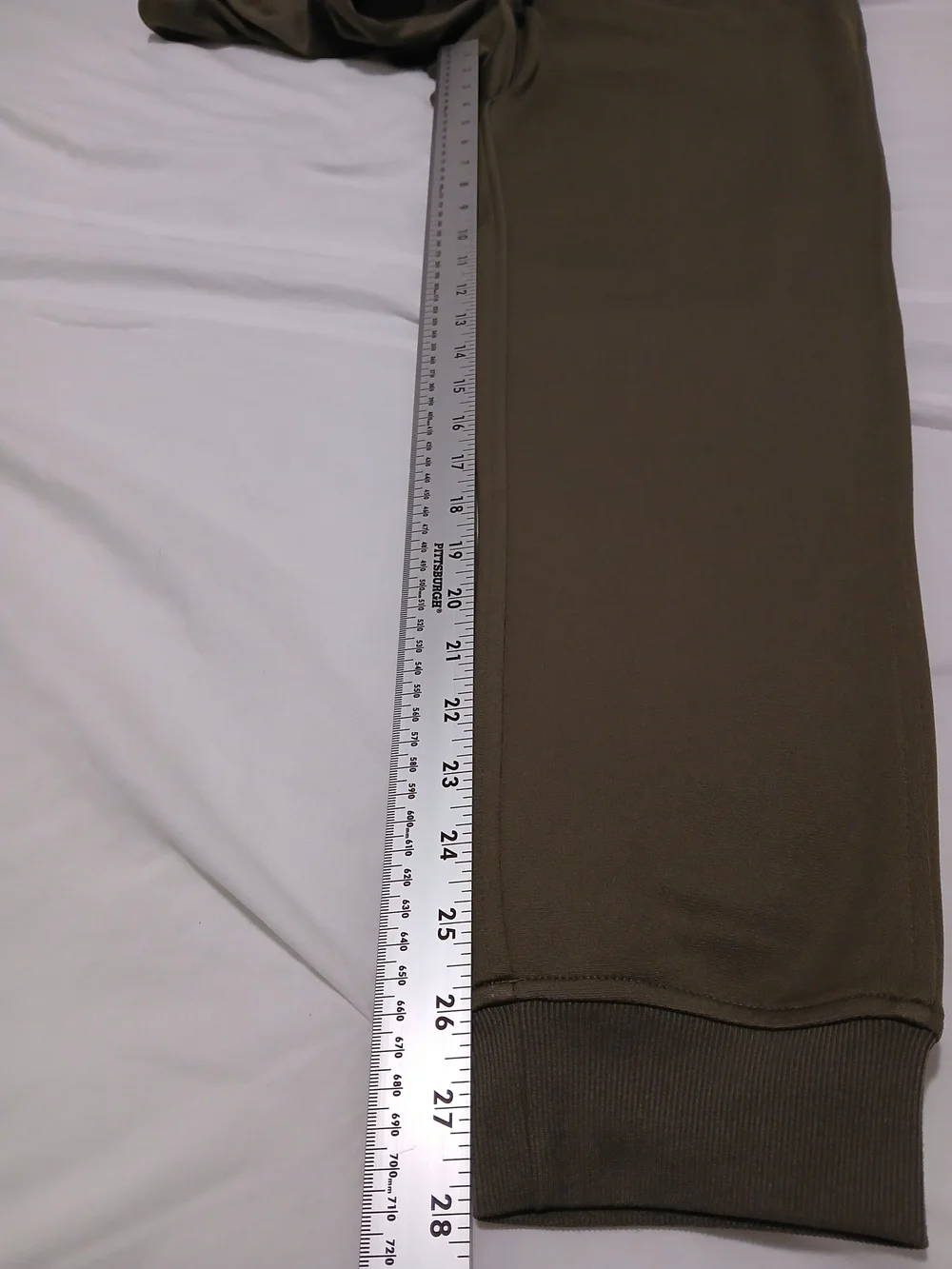 Under Armour Olive Jogger Sweatpants with Black Accents